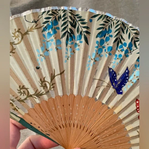 Butterfly Floral Vintage Folding Fan - Picture 8 of 16